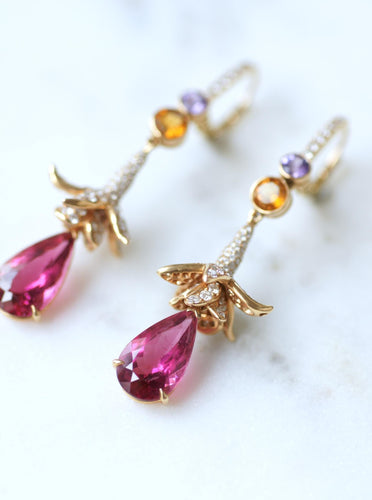 Boucles d'oreilles Lorenz Bäumer - Boucles d’oreilles pendantes en or jaune et diamants, saphirs, héliodores, rubellites 58 Facettes