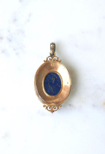 Pendentif Pendentif médaillon scarabée en or rose 18k et argent, lapis-lazuli, perles, diamants 58 Facettes