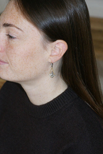 Boucles d'oreilles Boucles d'oreilles dormeuses pendantes en or jaune et rose 18k et diamants 58 Facettes
