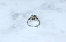 Bague 55.5 Bague marguerite Art Déco en or blanc 18k, perle bouton et diamants 58 Facettes