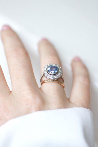 Bague 53 Bague - Bague de fiançailles marguerite en platine et saphir de Ceylan 58 Facettes