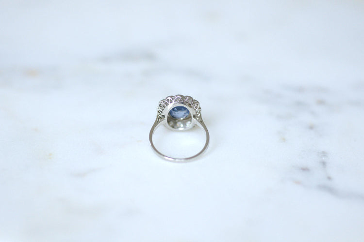 Bague 53 Bague - Bague de fiançailles marguerite en platine et saphir de Ceylan 58 Facettes