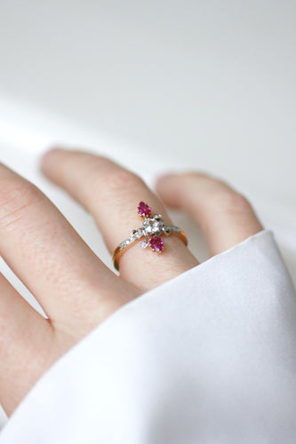 Bague 54 Bague Toi et Moi Belle Époque en or jaune 18k, platine, rubis et diamants 58 Facettes