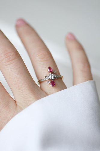 Bague 54 Bague Toi et Moi Belle Époque en or jaune 18k, platine, rubis et diamants 58 Facettes