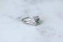 Bague 56 Bague Art Déco sertie d’une émeraude en platine et diamants 58 Facettes