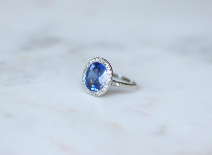 Bague 51 Bague Art déco en platine saphir de Ceylan non chauffé et diamants 58 Facettes