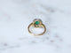 Bague 48 Bague marguerite ancienne en or jaune 18kt, argent, émeraude et diamants 58 Facettes