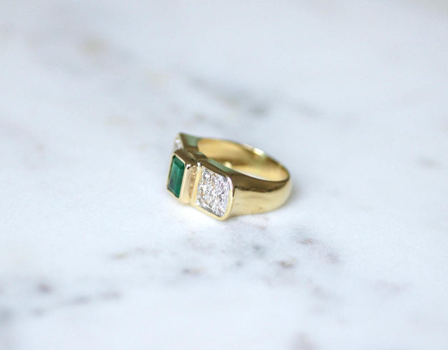 Bague 56 Bague vintage - Bague émeraude rectangulaire en or jaune et diamants 58 Facettes