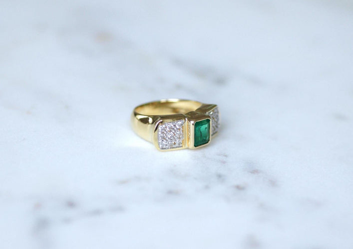 Bague 56 Bague vintage - Bague émeraude rectangulaire en or jaune et diamants 58 Facettes