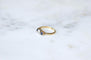 Bague 51 Bague jarretière ancienne en or jaune 18kt et platine, saphirs et diamant 58 Facettes