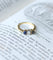 Bague 51 Bague jarretière ancienne en or jaune 18kt et platine, saphirs et diamant 58 Facettes