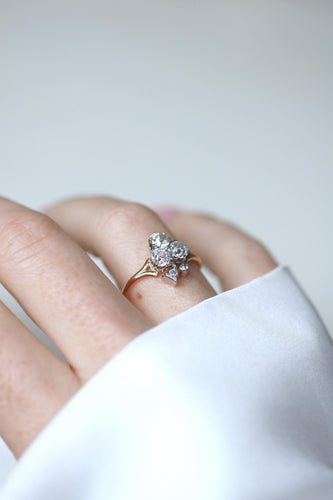 Bague 56 Bague trèfle ancienne en or rose 18 ct et platine, diamants 58 Facettes