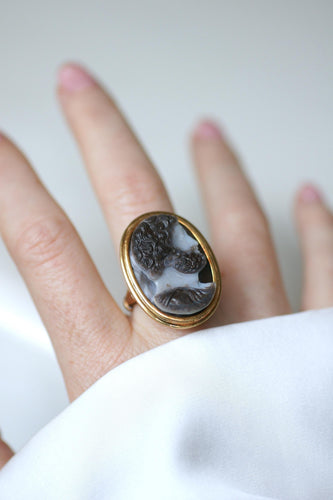 Bague 60.5 Chevalière ancienne - Bague en or jaune 18 kt avec camée sardonyx 58 Facettes