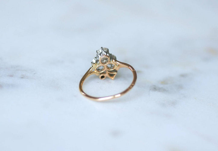 Bague 56 Bague trèfle ancienne en or rose 18 ct et platine, diamants 58 Facettes