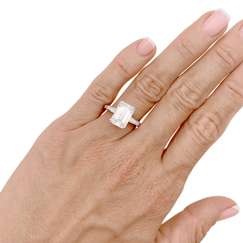 Bague 55 Van Cleef & Arpels - Bague solitaire en platine avec diamant taille émeraude 4,01 ct 58 Facettes 34698