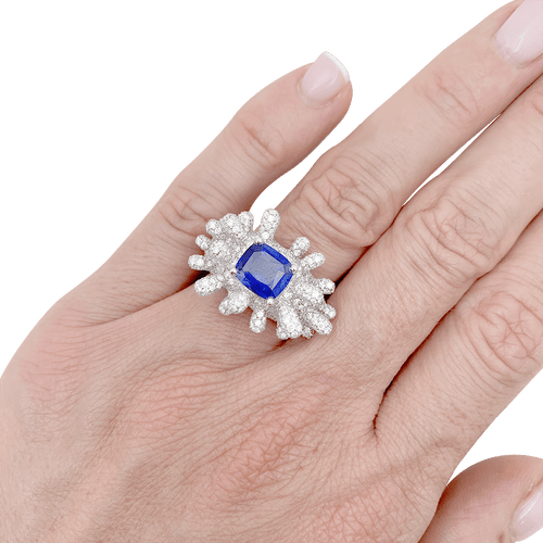 Bague 50 Bague en or blanc 750 avec saphir coussin et diamants 58 Facettes 34081