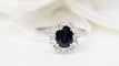 Bague Bague marguerite en or blanc, saphir et diamants 58 Facettes