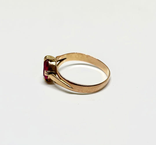 Bague 55 Bague vintage or jaune et rubis 58 Facettes