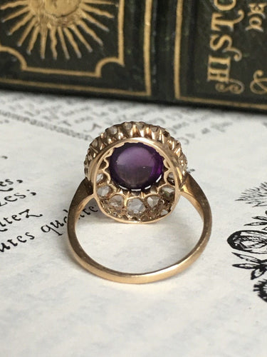Bague 53 Bague ancienne sertie d’une améthyste cabochon et diamants en or jaune 18k 58 Facettes