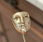 Broche Epingle en or jaune 18k par Jean-marie Fievez ( 1949-2007 ) 58 Facettes