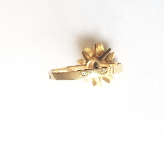 Bague 59 Bague or jaune 18k et diamants 58 Facettes