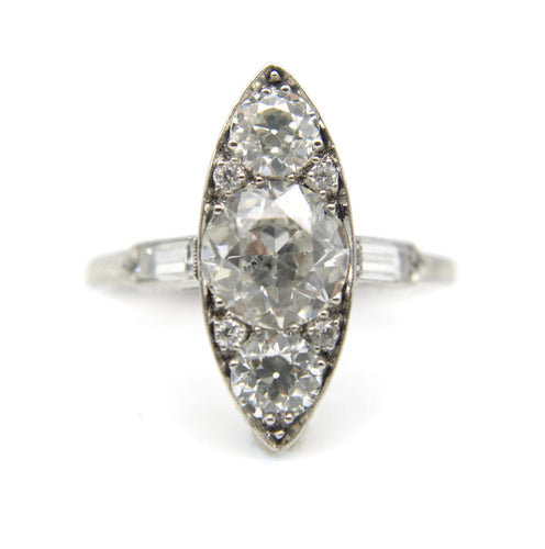 Bague Bague en platine édouardienne avec diamant taille européenne ancienne en forme de navette 58 Facettes