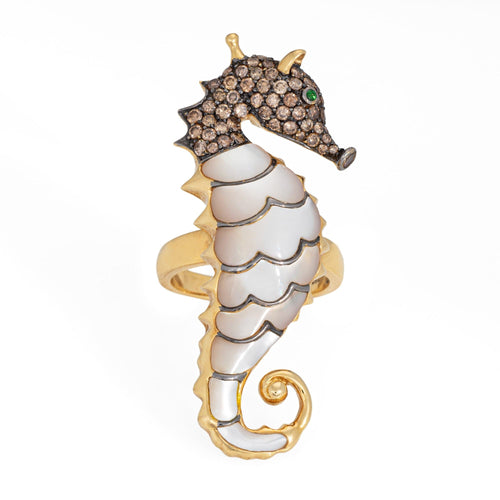 Pendentif 54 Bague hippocampe transformable en pendentif en or jaune et diamants. 58 Facettes G14201