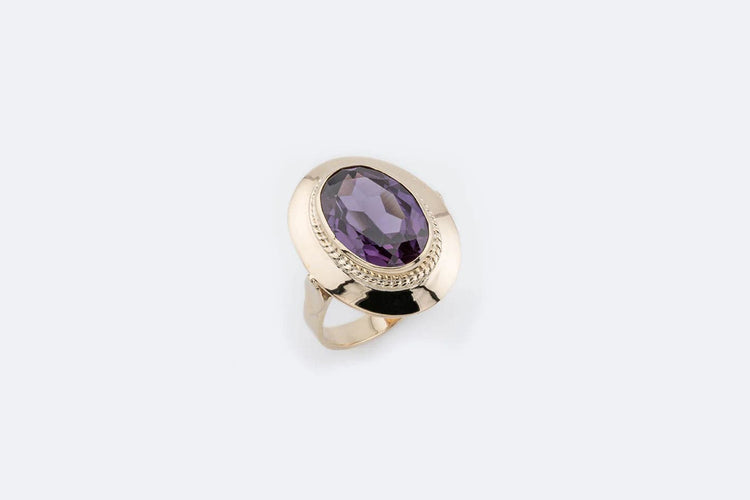 Bague 15 / Oro Giallo Anello in oro giallo con pietra viola 58 Facettes ANL662