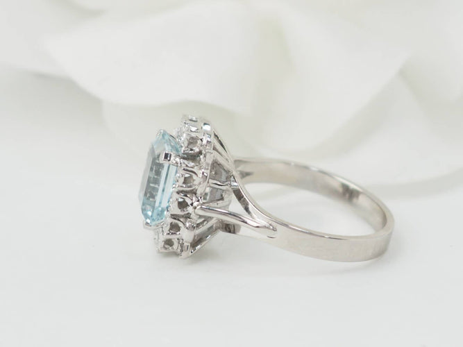 Bague 50 Bague en or blanc, aigue marine et diamants 58 Facettes 33149