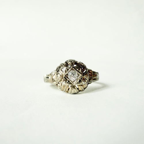 Bague 57 Bague Art déco n°96 en or blanc 18 carats et diamant 58 Facettes