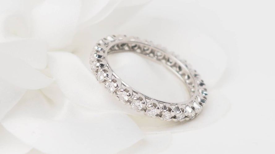 Bague 60 Alliance américaine en or blanc et diamants 1,20ct 58 Facettes 33032
