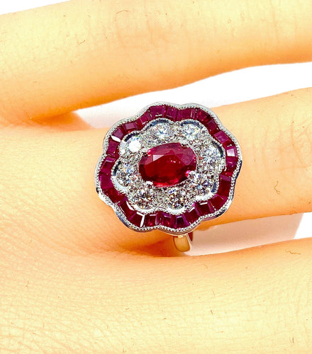Bague 51 Bague marguerite en or blanc 18 carats en rubis et diamants 58 Facettes AB215
