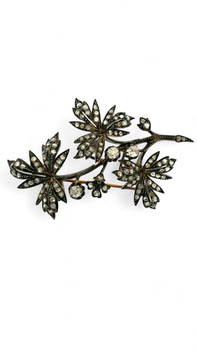 Broche Broche ancienne en or jaune, argent et diamants 58 Facettes