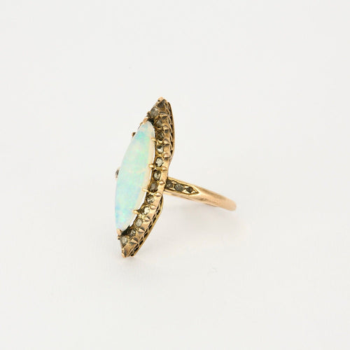 Bague 48 Bague marquise or rose et argent, opale et diamants 58 Facettes GU226