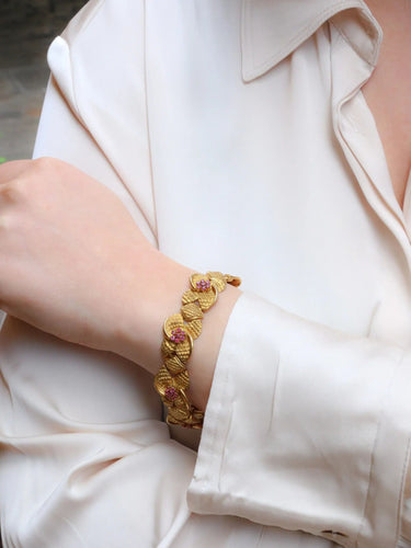 Bracelet Bracelet vintage fleur or amati et rubis 58 Facettes J338