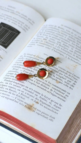 Boucles d'oreilles Boucles d'Oreilles Gouttes Corail 58 Facettes