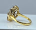 Bague Importante bague marguerite en or 18 carats et diamants 58 Facettes AB338