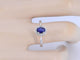 Bague 54 Bague entourage en or blanc avec diamants et saphir 58 Facettes 2010