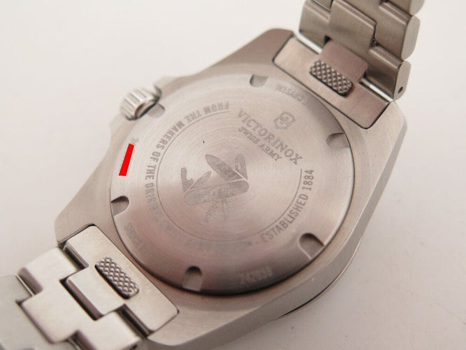 Montre montre VICTORINOX inox small 241261 36 mm acier quartz fullset 58 Facettes 265936