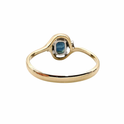Bague 53 Bague or jaune, saphir et diamants 58 Facettes