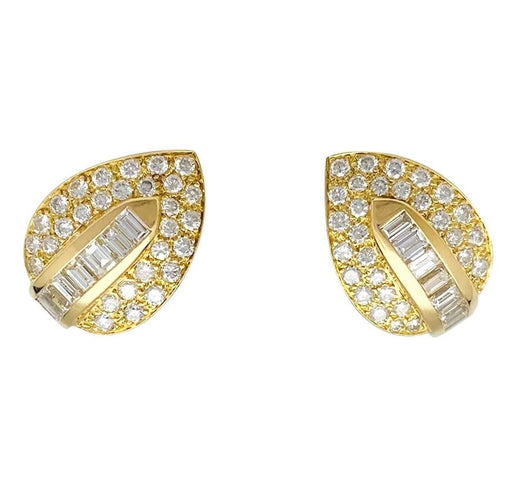 Boucles d'oreilles Boucles d'oreilles "Feuilles" en or jaune et diamants. 58 Facettes 34088
