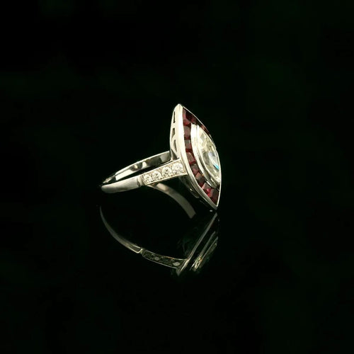 Art Déco inspired Diamond ring. 58 Facettes