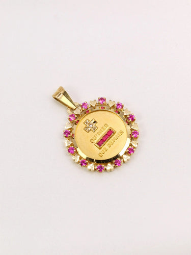 Pendentif Médaille Amour AUGIS entourage coeur rubis Plus qu’hier moins que demain diamant rubis 58 Facettes J457