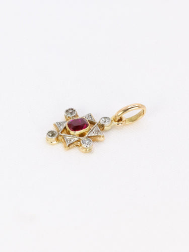 Pendentif Pendentif Art Deco or jaune diamants rubis 58 Facettes 1108.5
