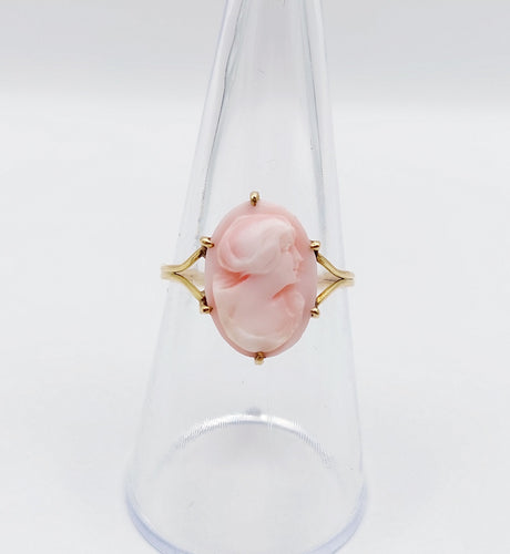 Bague 55 Bague antique or jaune, camée coquille rose à la jeune fille 58 Facettes A05233