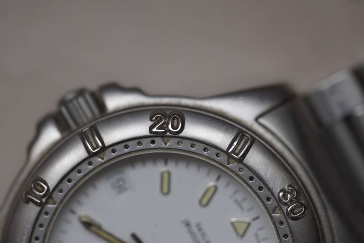 Montre TAG Heuer Professional Série 2000 WF1112-0 58 Facettes