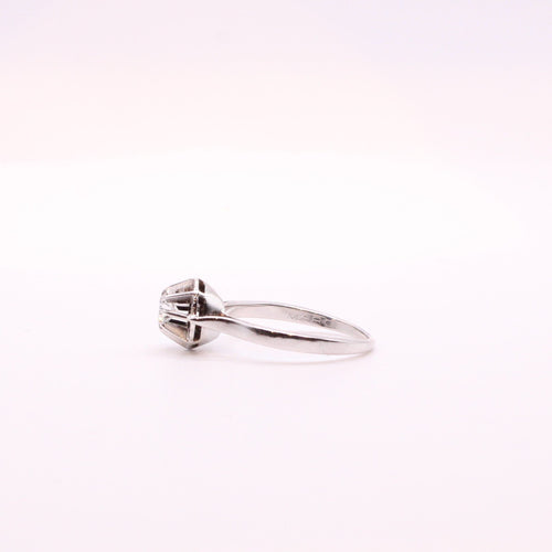 Solitaire ancien or blanc diamant chaton soleil