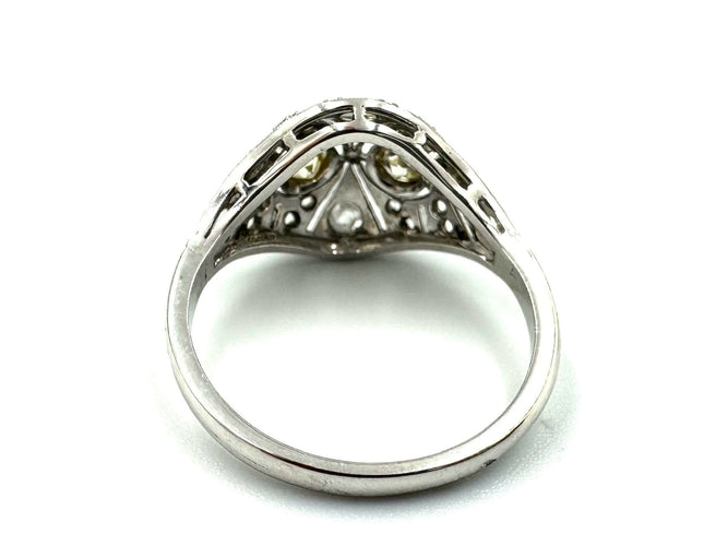 Bague 55 Bague Art-Déco Dôme en or et platine ornée de diamants 58 Facettes