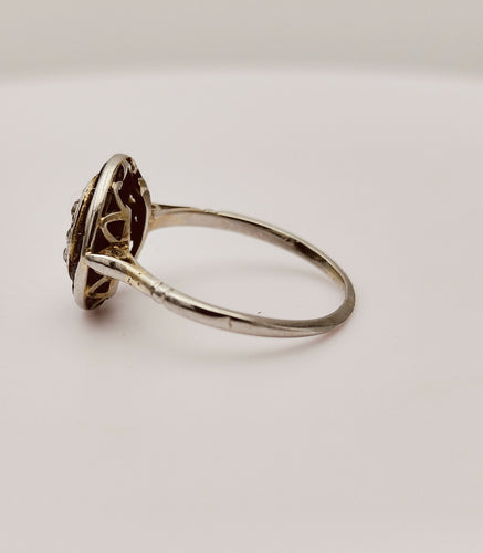Bague 54 Bague art deco en platine ornée de saphirs et diamants 58 Facettes