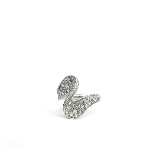 Bague Bague cygne en or blanc sertie de diamants pavés 58 Facettes UN0142